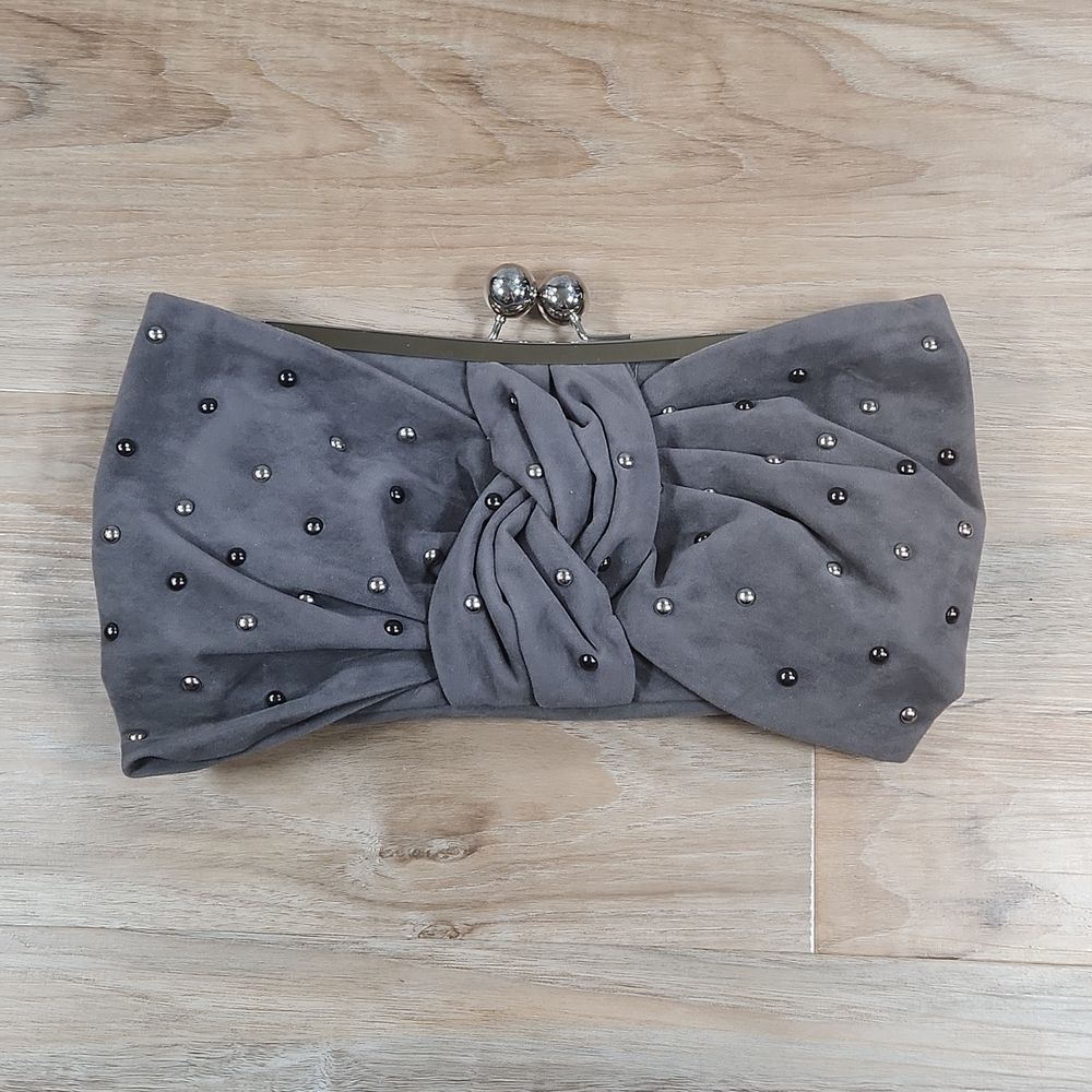 🐞NWOT Street Level Taupe & Silver Studded Wristlet Purse